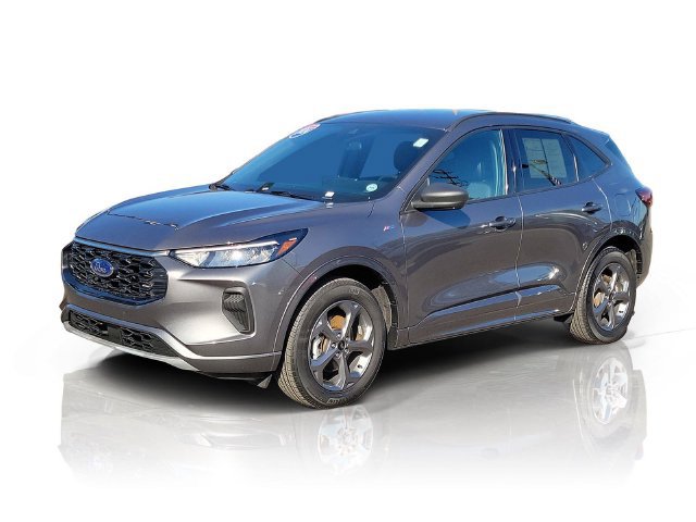 Certified 2024 Ford Escape ST-Line w/ Tech Pack #1 AWD/4WD image 3