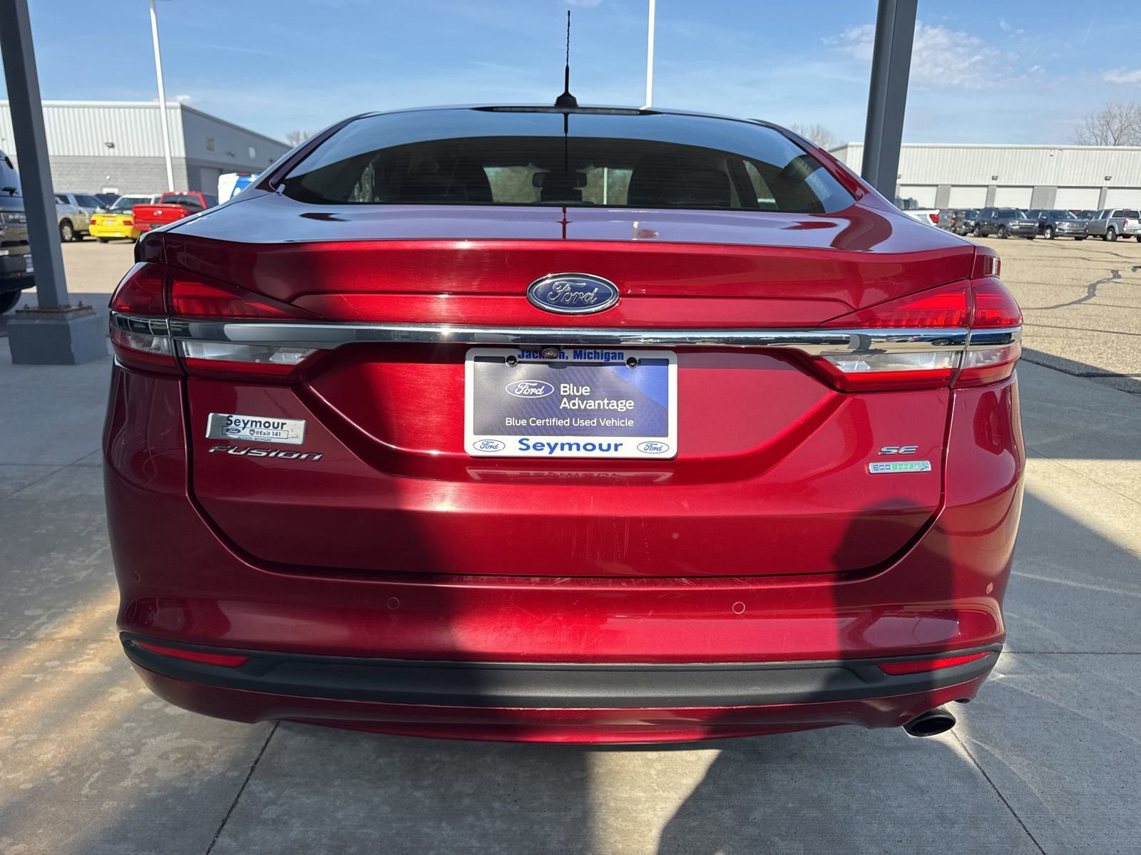 Certified 2018 Ford Fusion SE w/ Fusion SE Technology Package image 3