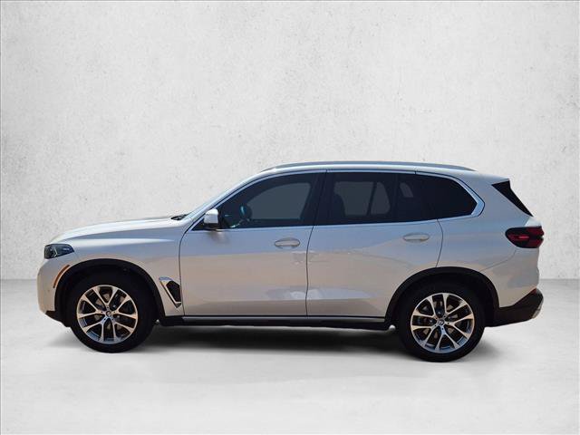Used 2025 BMW X5 xDrive40i w/ Premium Package AWD/4WD image 9