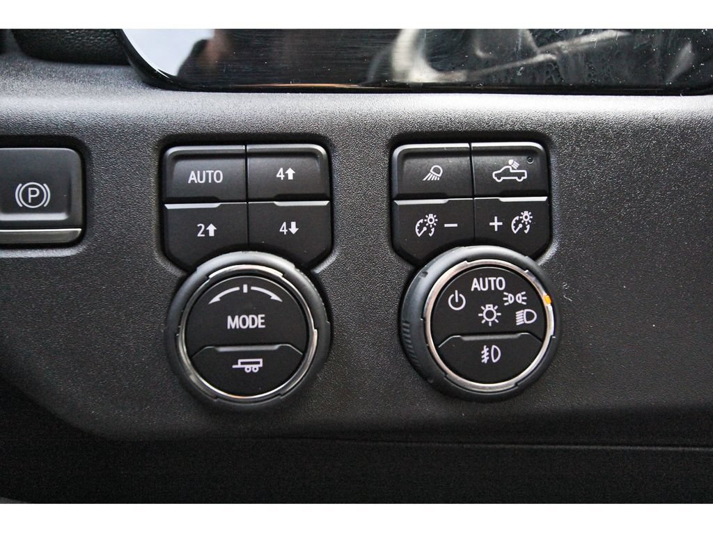 Used 2023 Chevrolet Silverado 1500 ZR2 AWD/4WD image 19