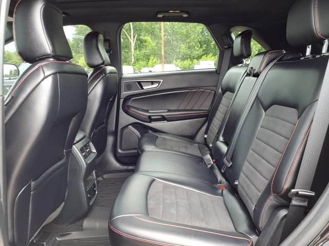 Certified 2024 Ford Edge ST-Line AWD/4WD image 9