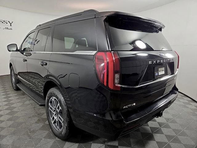 Certified 2025 Ford Expedition Active image 4