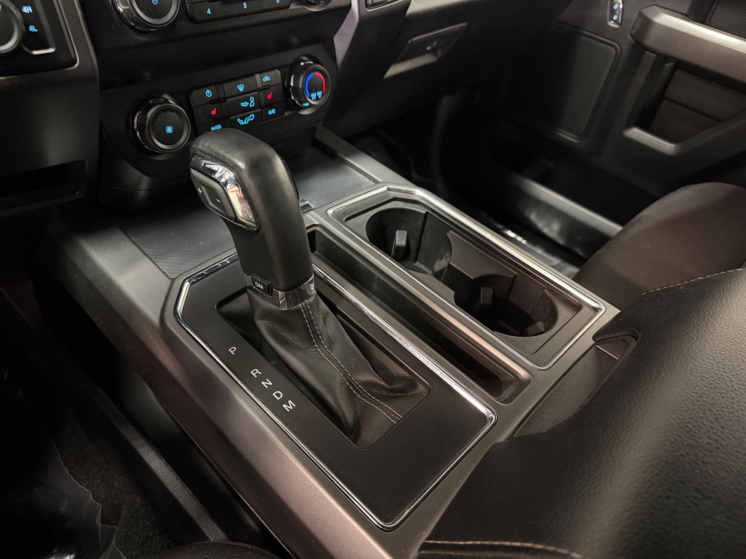 Certified 2019 Ford F150 XLT w/ Equipment Group 302A Luxury AWD/4WD image 26