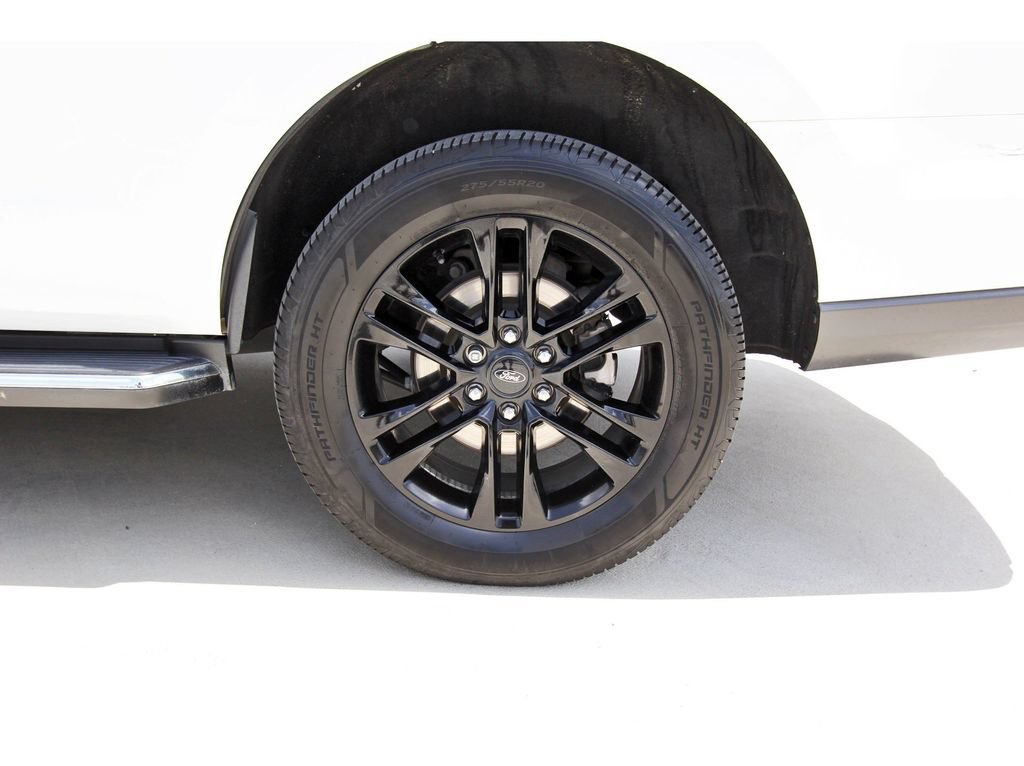 Certified 2022 Ford Expedition XLT RWD image 29