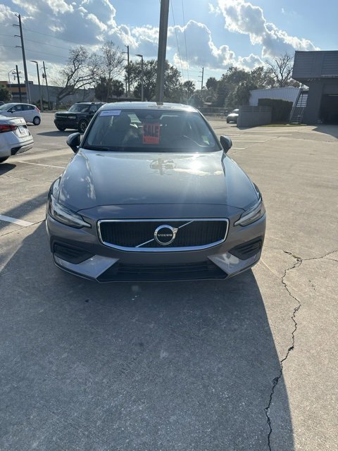 Used 2020 Volvo S60 T5 Momentum image 5