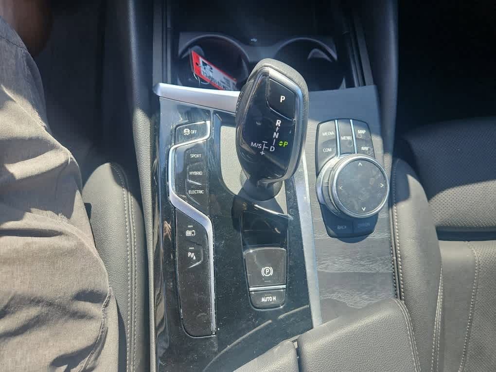 Used 2023 BMW 530e xDrive w/ Premium Package AWD/4WD image 18