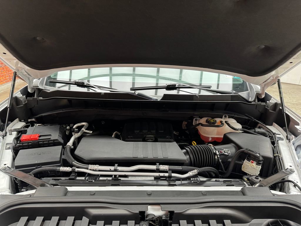 Used 2024 Chevrolet Silverado 1500 LT image 29