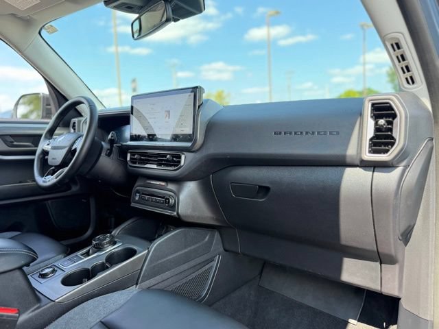 Certified 2025 Ford Bronco Sport Outer Banks w/ Outer Banks Tech Package+ AWD/4WD image 17