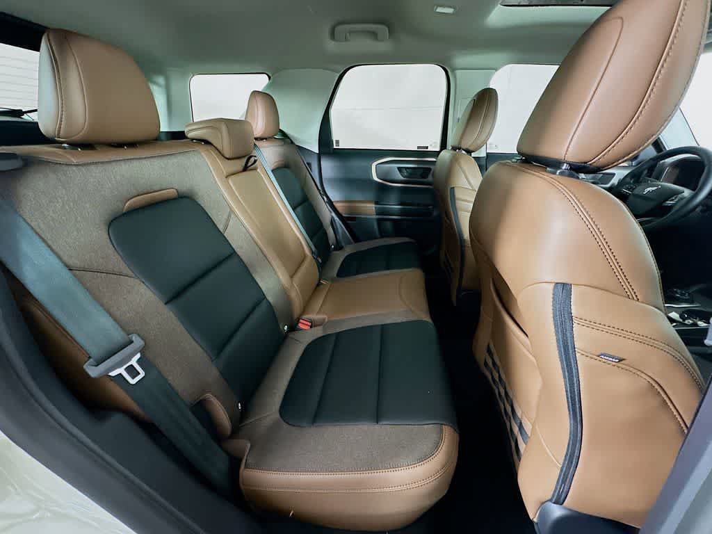 Certified 2025 Ford Bronco Sport Outer Banks w/ Outer Banks Tech Package+ AWD/4WD image 33