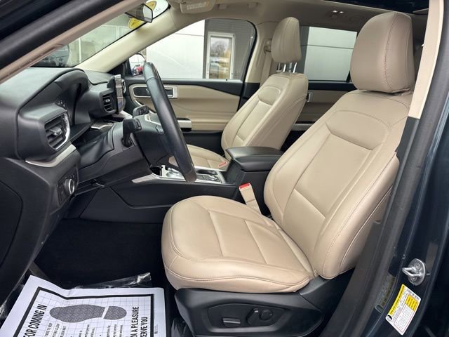 Certified 2023 Ford Explorer XLT w/ Equipment Group 202A AWD/4WD image 11