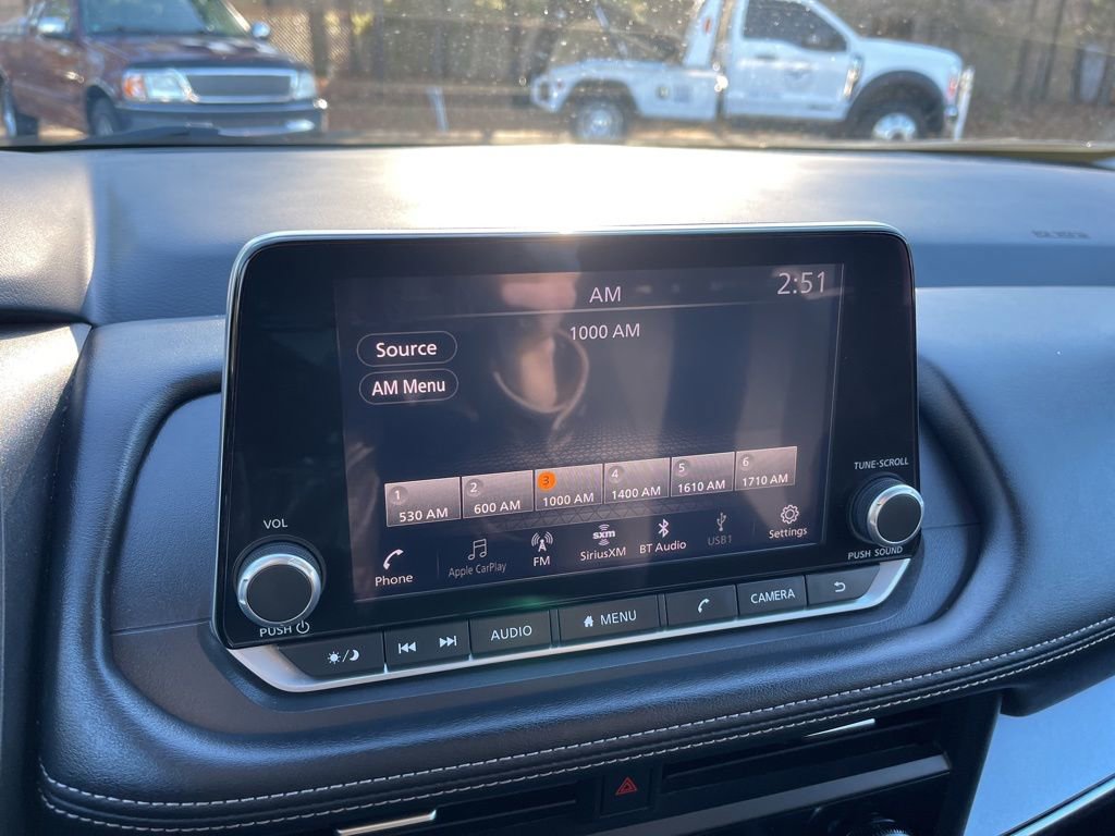 Used 2024 Nissan Rogue SV image 10