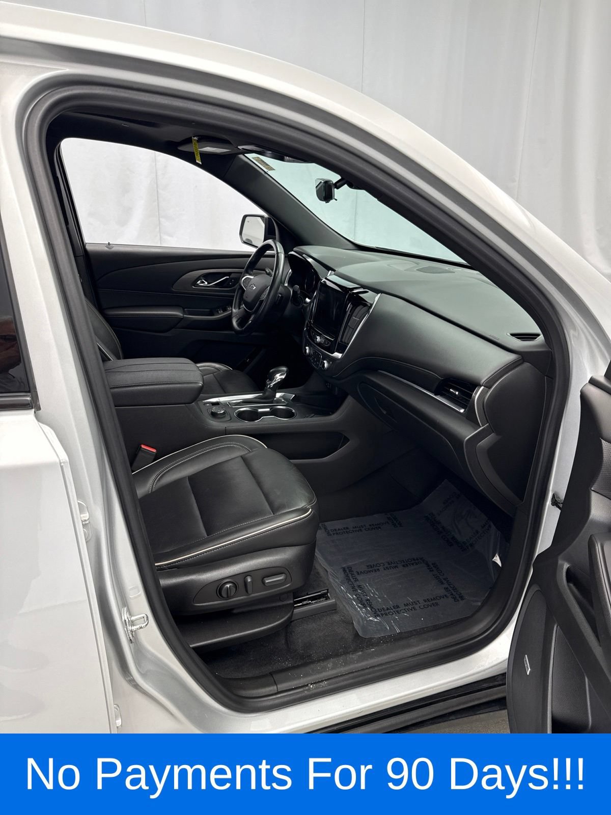 Used 2022 Chevrolet Traverse Premier w/ Redline Edition AWD/4WD image 29