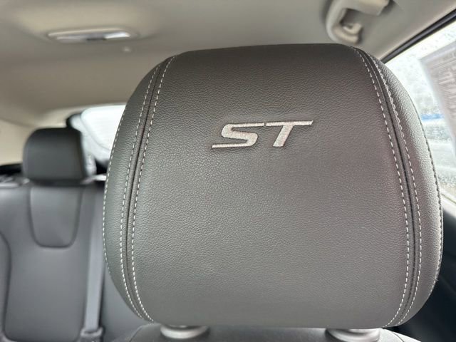 Used 2024 Buick Encore GX Sport Touring AWD/4WD image 17