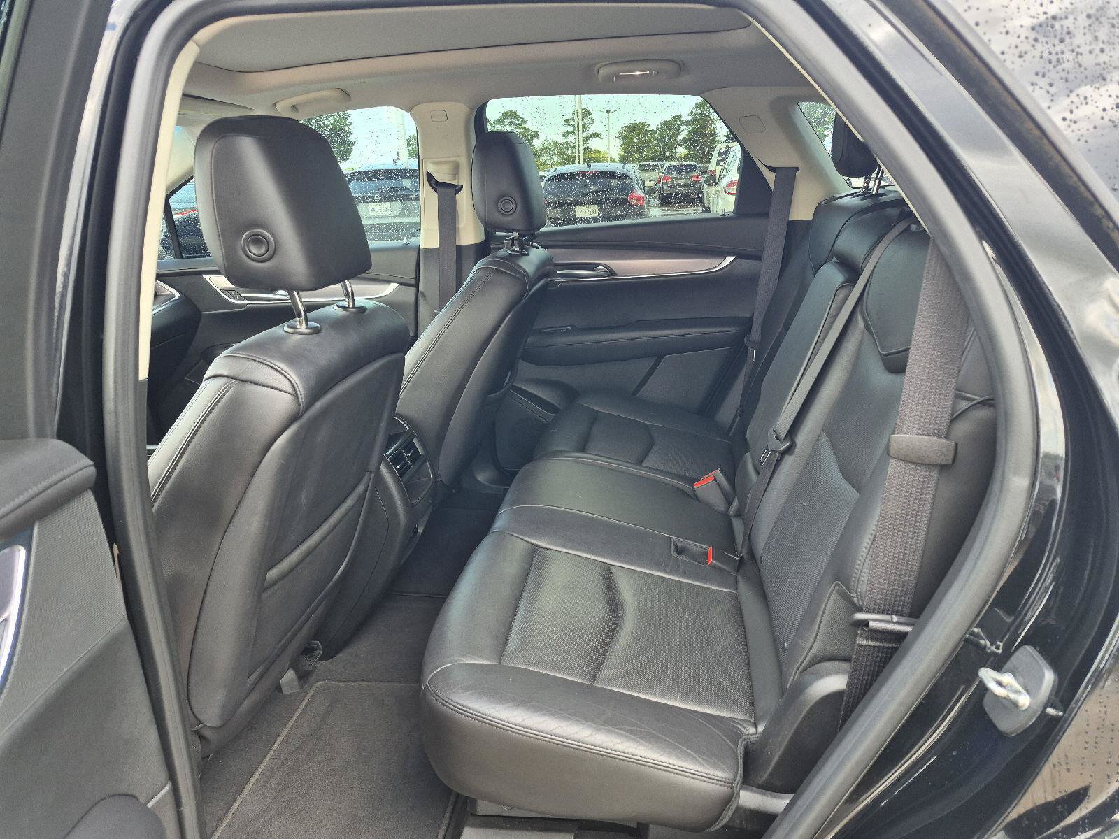 Used 2017 Cadillac XT5 Premium Luxury FWD image 11