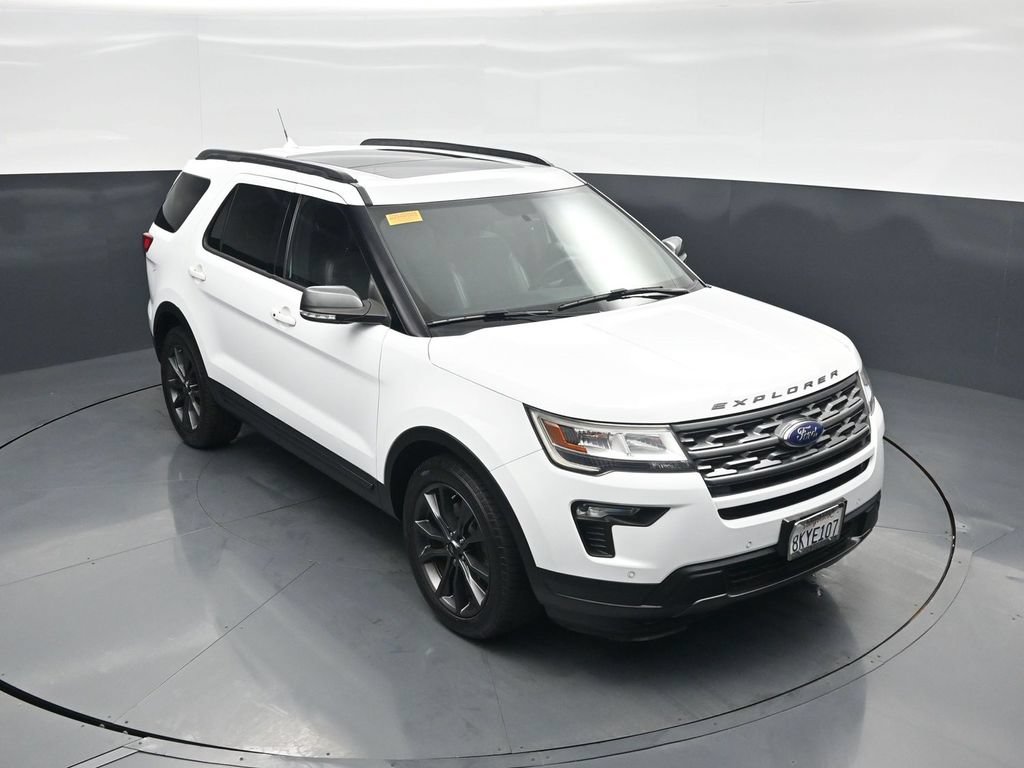 Certified 2019 Ford Explorer XLT w/ Equipment Group 202A FWD image 33