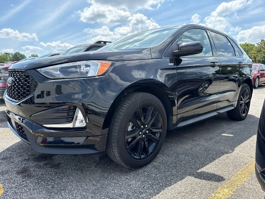 Certified 2024 Ford Edge ST-Line AWD/4WD image 12