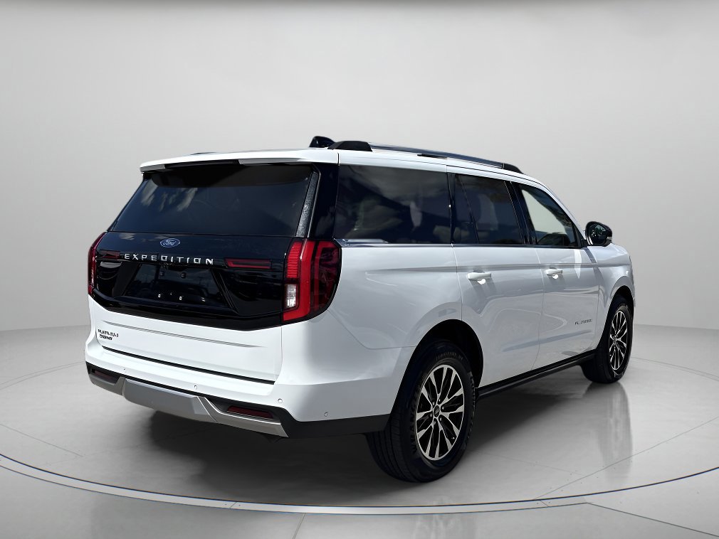 Certified 2025 Ford Expedition Platinum AWD/4WD image 4