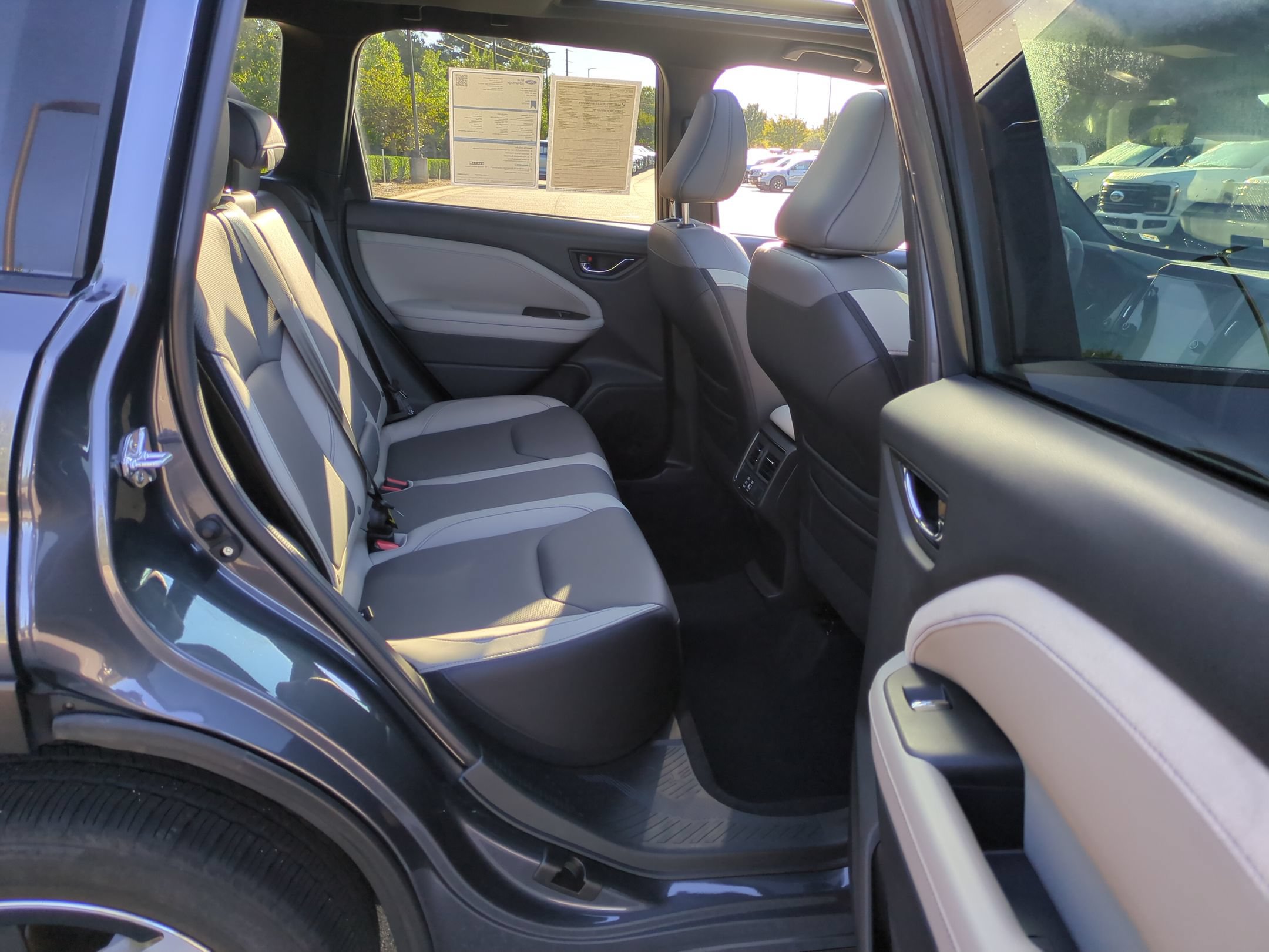 Used 2025 Subaru Forester Limited AWD/4WD image 42