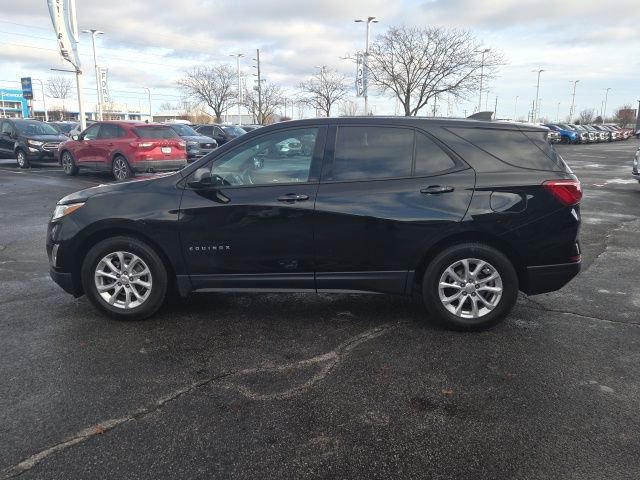 Used 2019 Chevrolet Equinox LS w/ LS Convenience Package image 2
