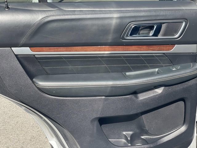 Certified 2018 Ford Explorer Platinum AWD/4WD image 23