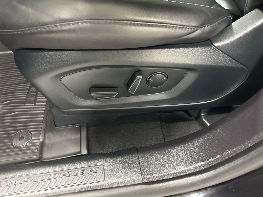 Certified 2023 Ford Explorer XLT w/ Equipment Group 202A image 13
