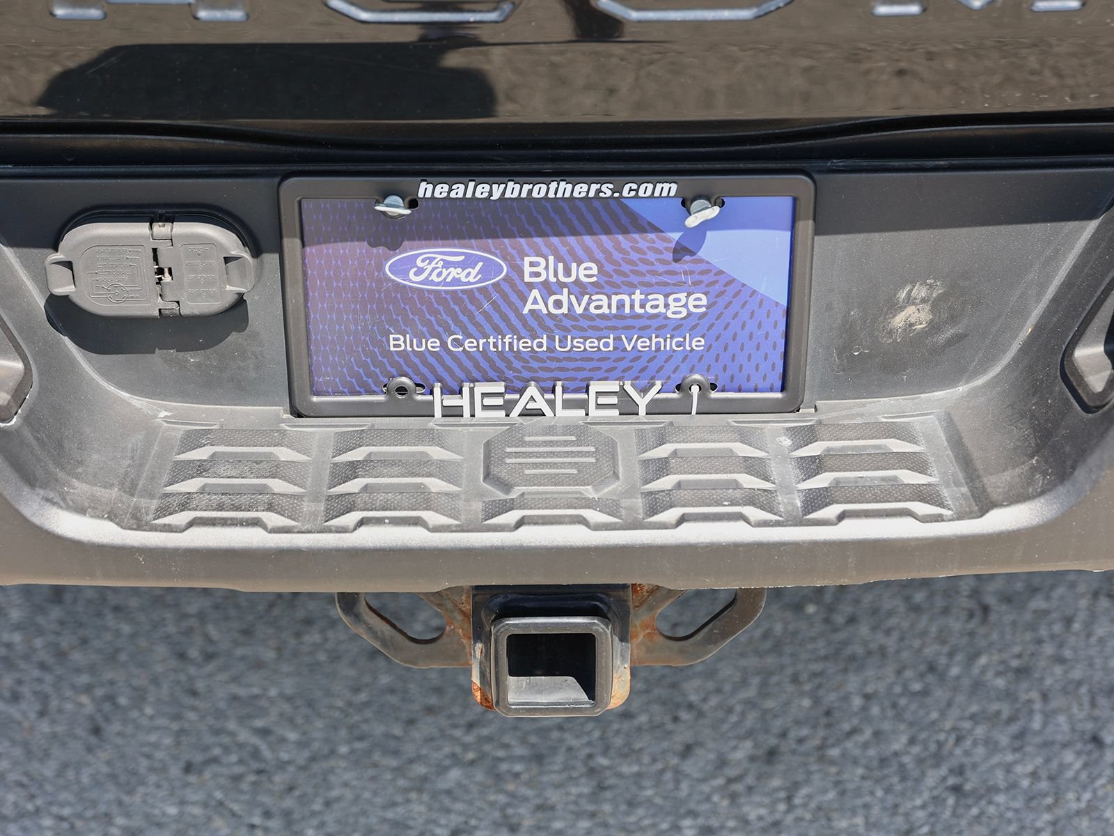 Used 2021 Toyota Tacoma SR5 AWD/4WD image 16