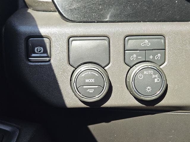 Used 2024 Chevrolet Silverado 1500 LT RWD image 11