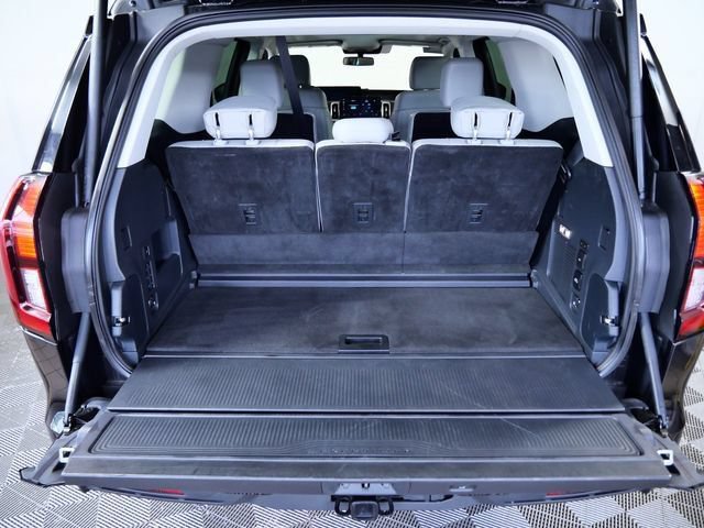 Certified 2025 Ford Expedition Active AWD/4WD image 8