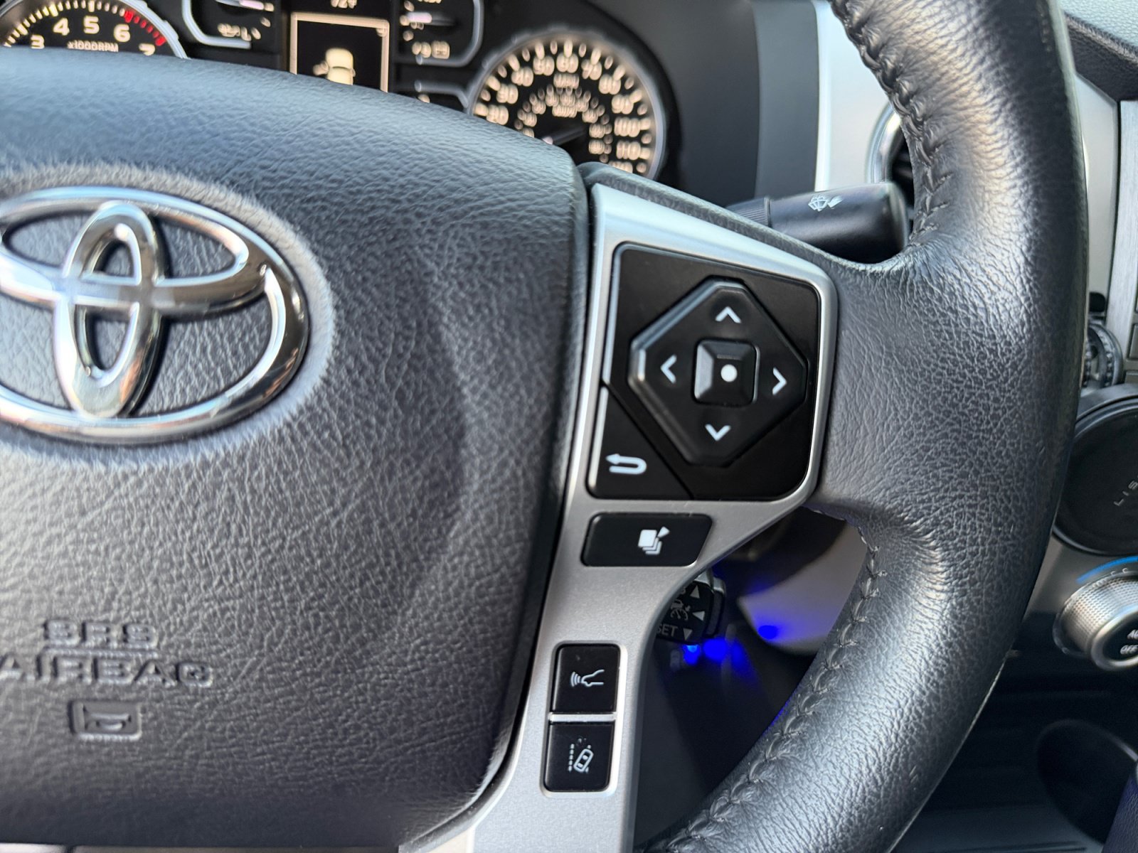 Used 2021 Toyota Tundra Limited w/ Nightshade Special Edition AWD/4WD image 25