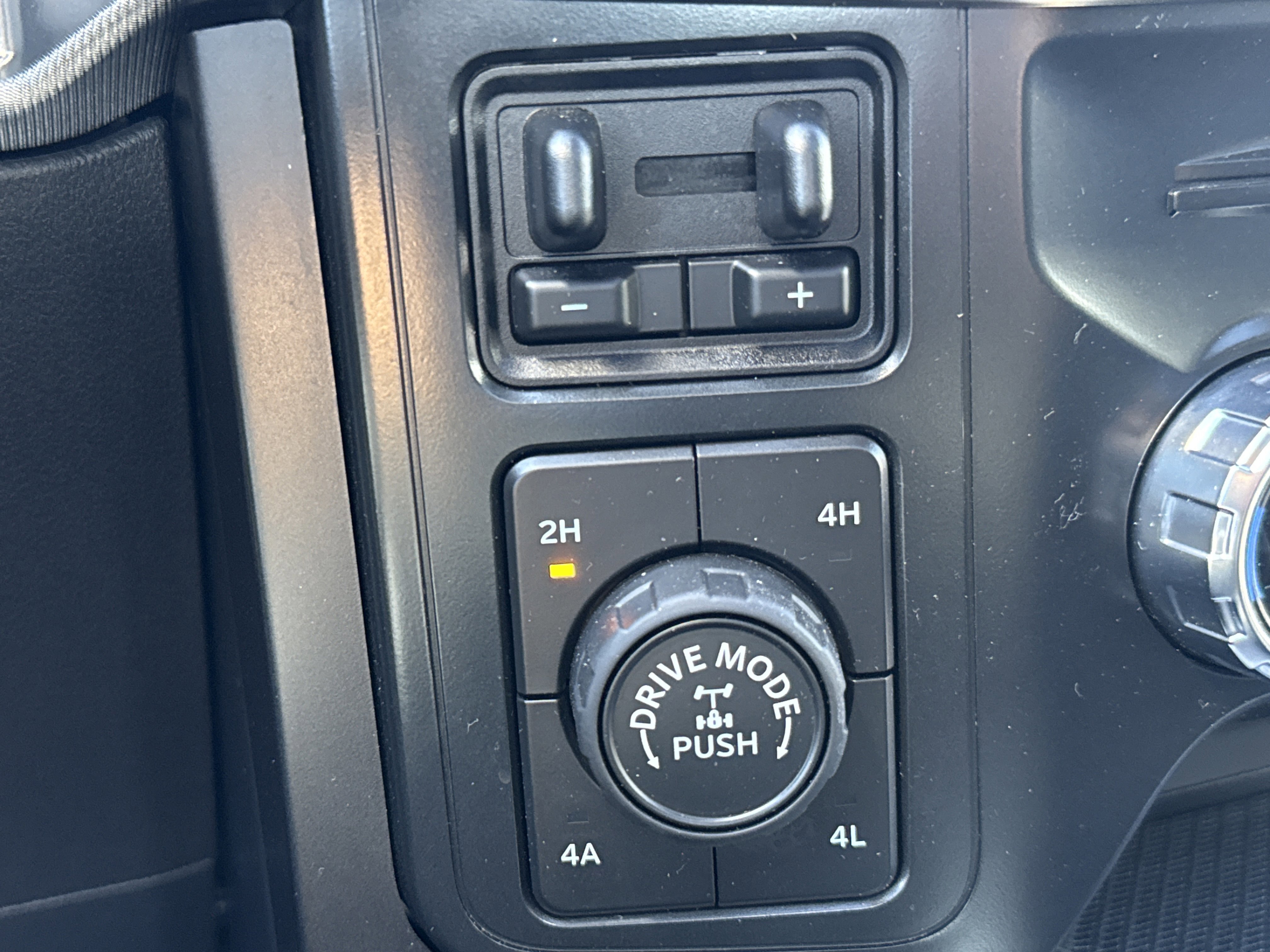 Certified 2022 Ford F150 Raptor w/ Equipment Group 801A High image 23