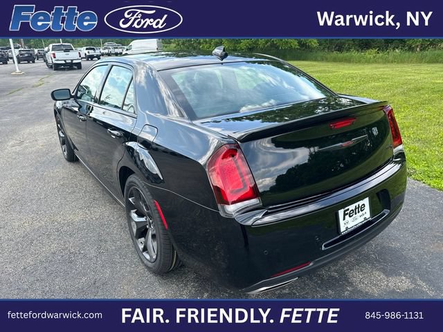 Used 2023 Chrysler 300 S w/ Comfort Group RWD image 11