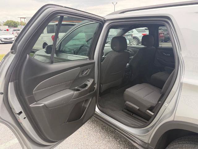 Used 2023 Chevrolet Traverse LT FWD image 12