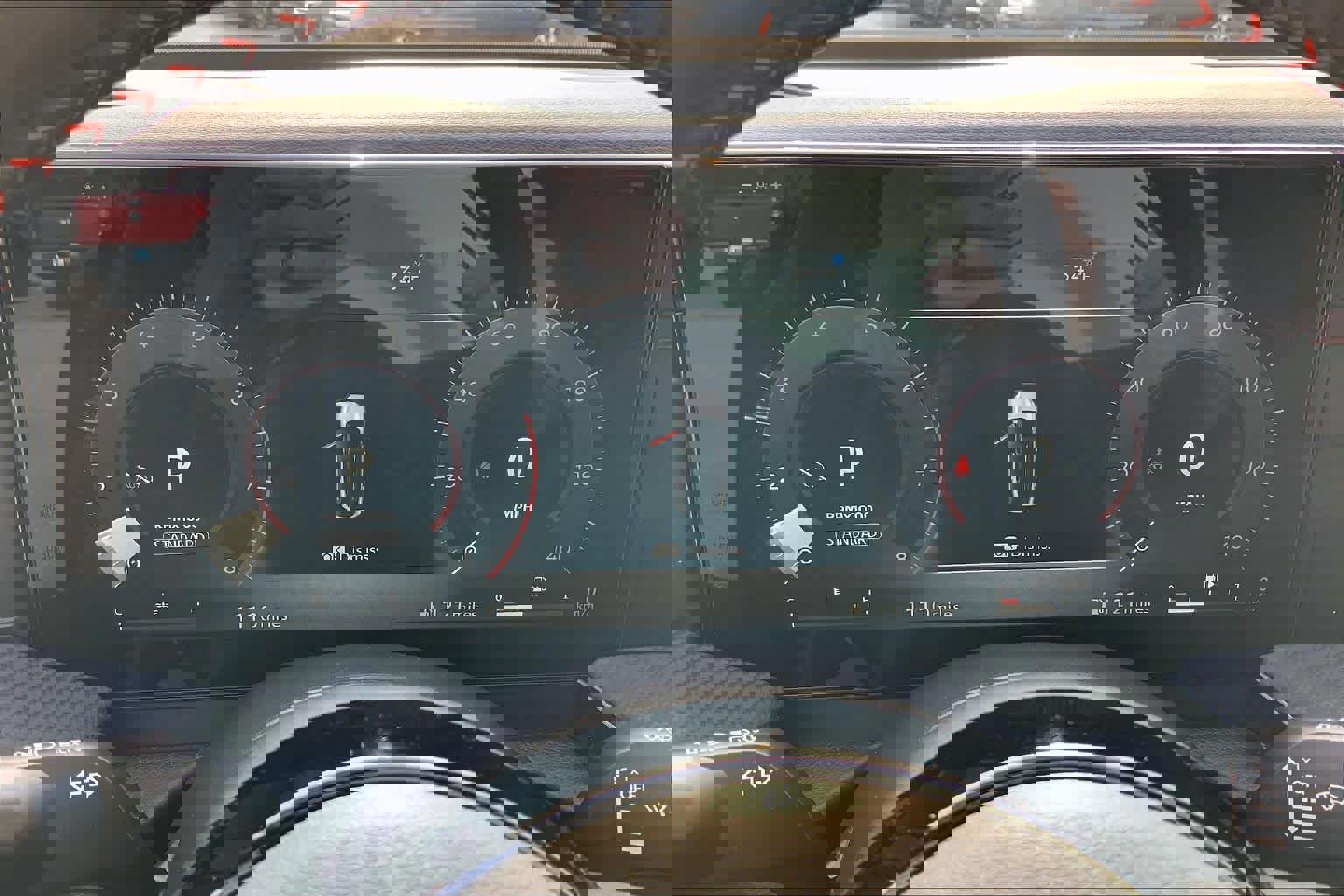 Used 2025 Nissan Kicks SR image 25