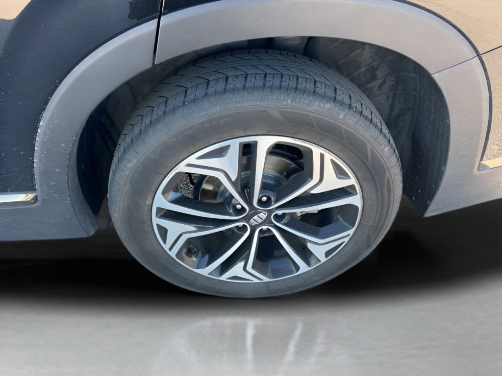 Used 2020 Hyundai Santa Fe Limited image 15