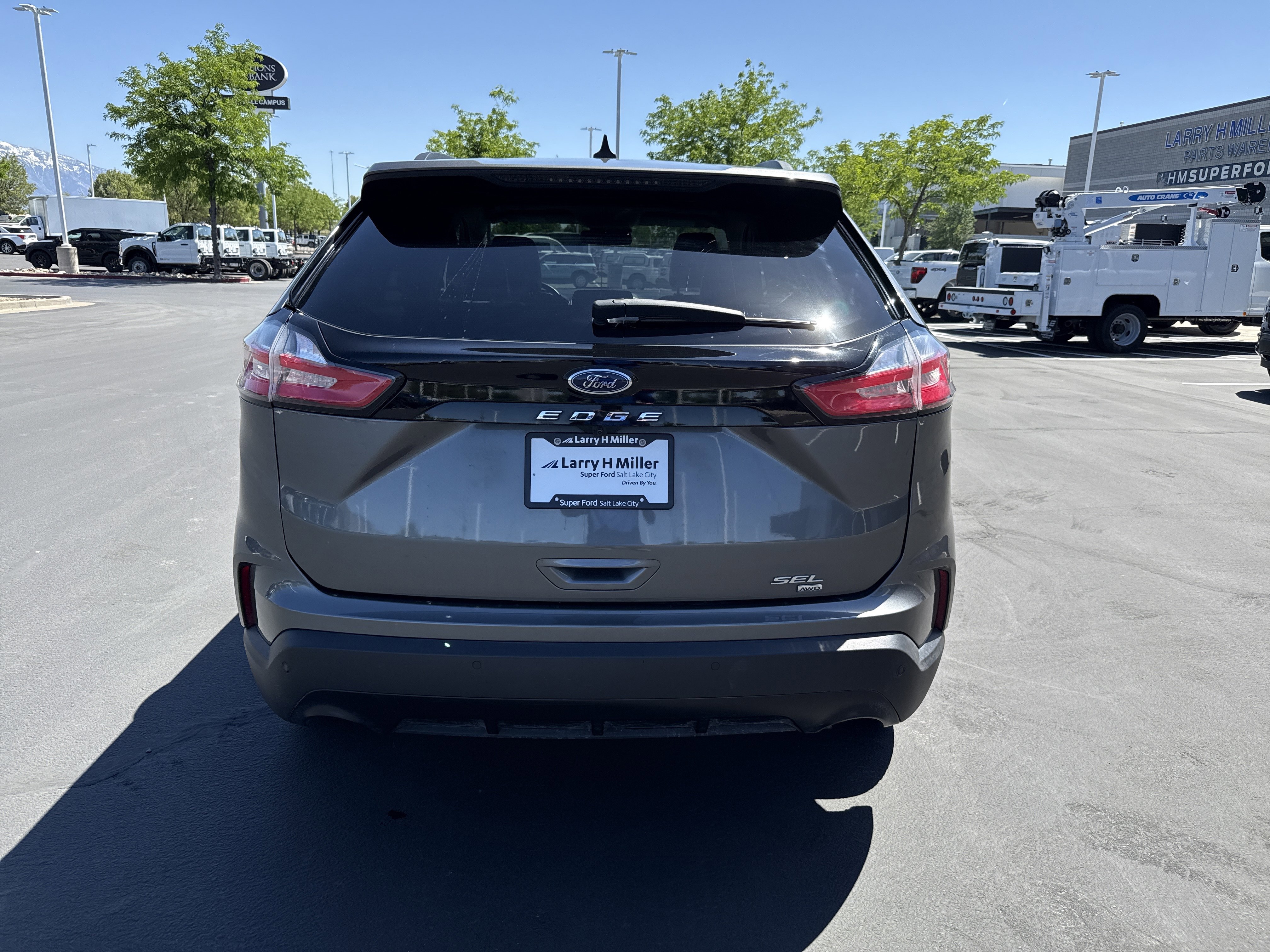 Certified 2022 Ford Edge SEL w/ Sport Appearance Package AWD/4WD image 4