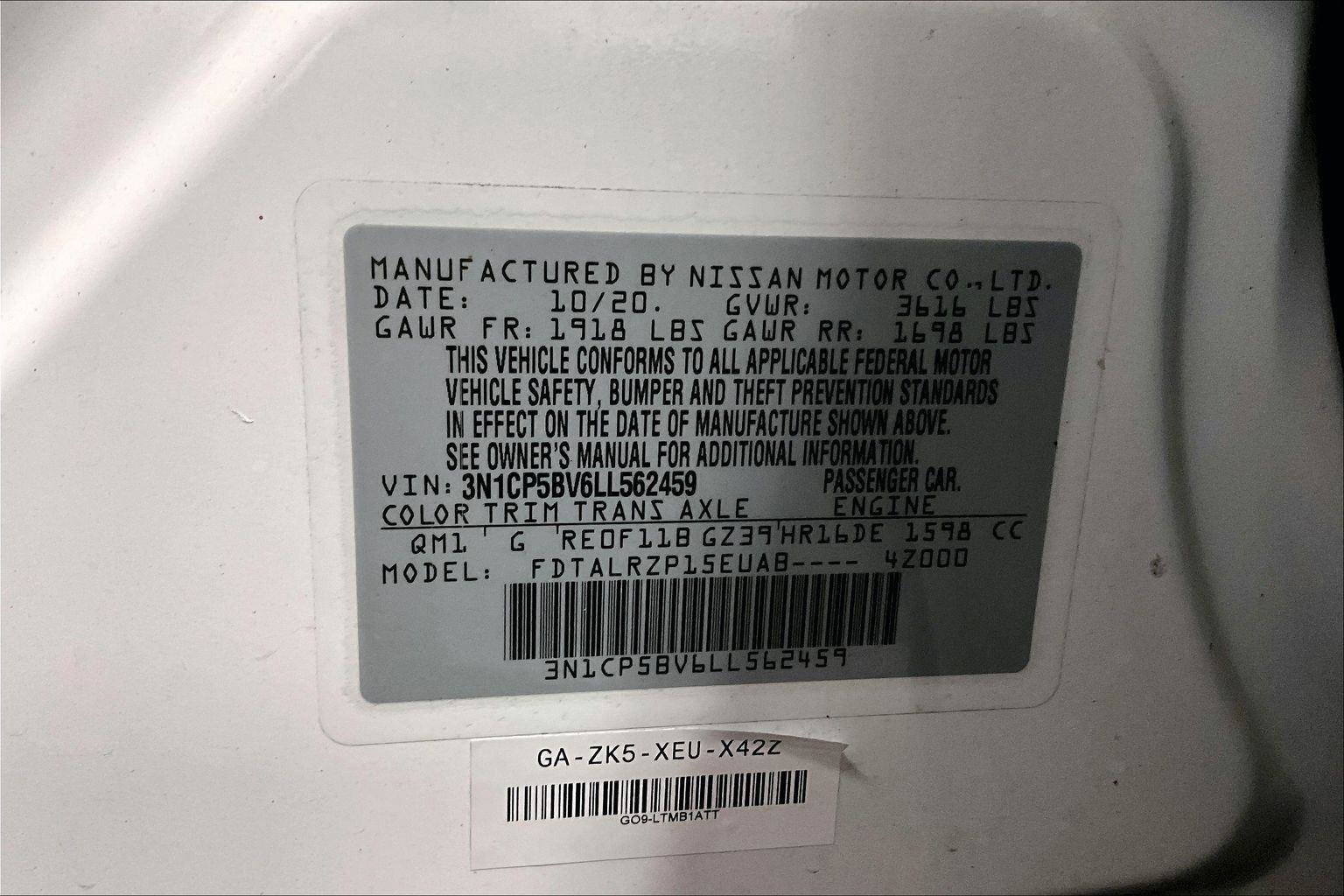 Used 2020 Nissan Kicks S image 32