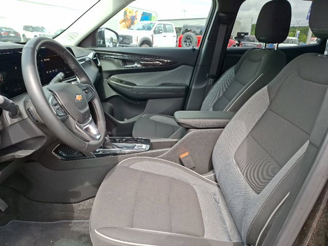 Used 2025 Chevrolet TrailBlazer LT w/ Convenience Package FWD image 16
