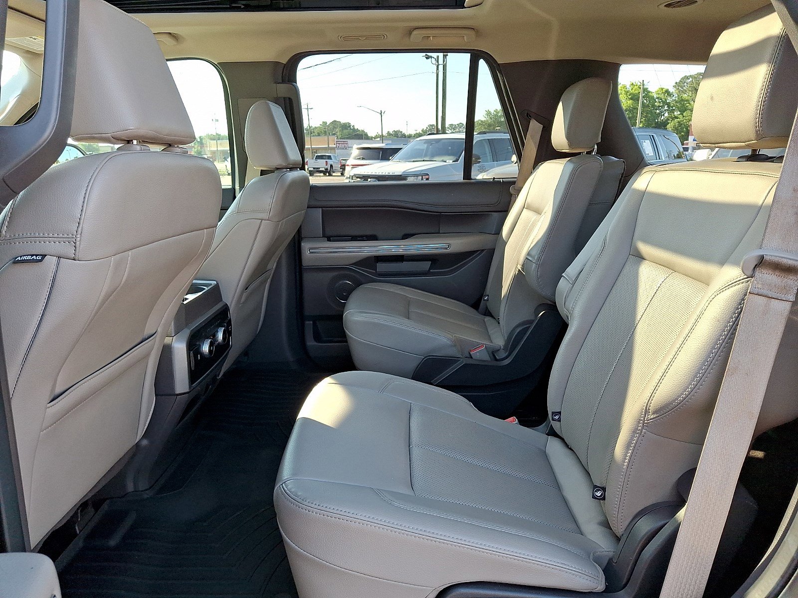 Certified 2021 Ford Expedition XLT RWD image 9