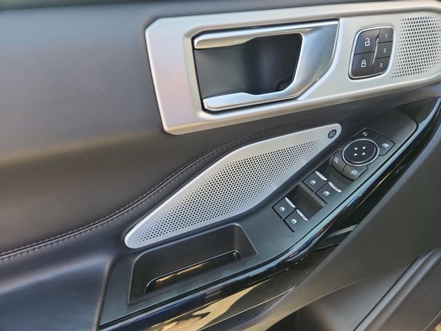 Certified 2023 Ford Explorer Platinum w/ Technology Package image 11