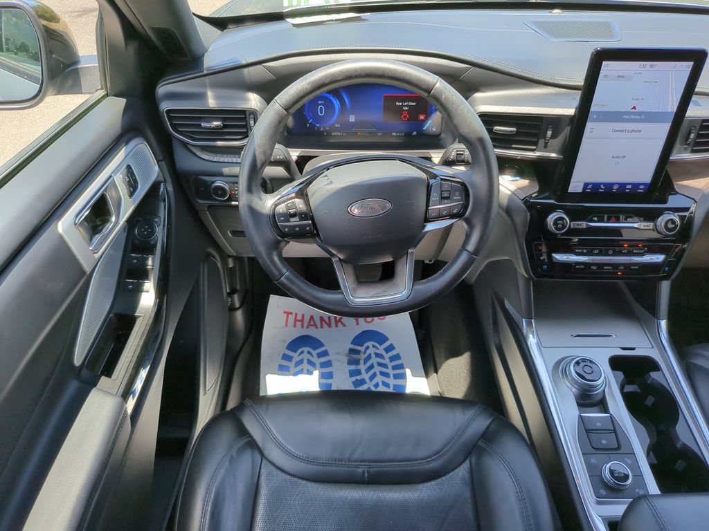 Certified 2022 Ford Explorer Platinum w/ Equipment Group 601A AWD/4WD image 15