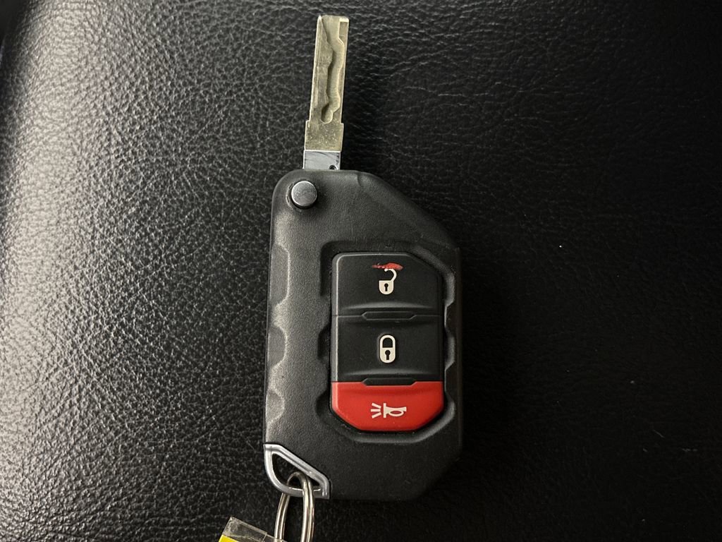 Used 2019 Jeep Wrangler Unlimited Sport S AWD/4WD image 33