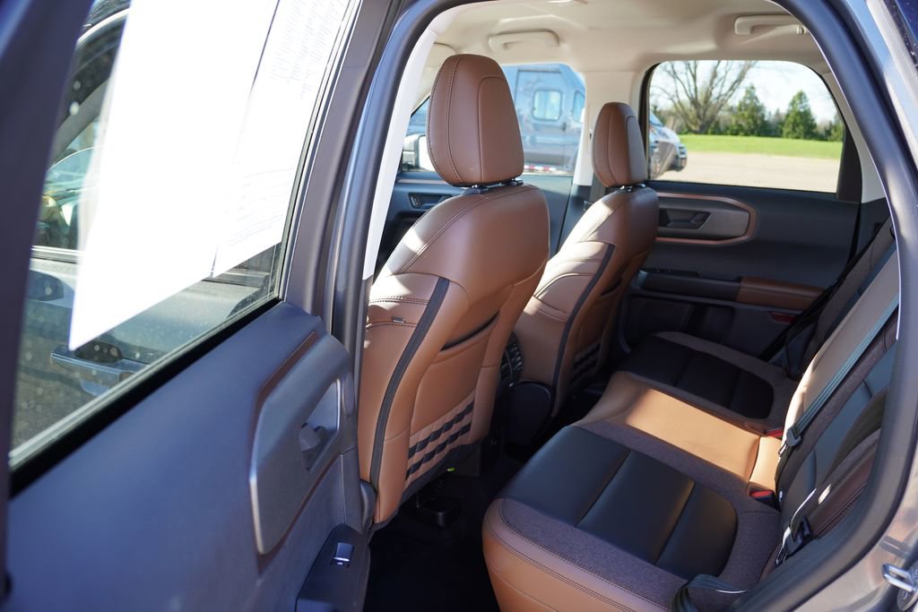 Certified 2025 Ford Bronco Sport Outer Banks w/ Outer Banks Tech Package+ AWD/4WD image 17
