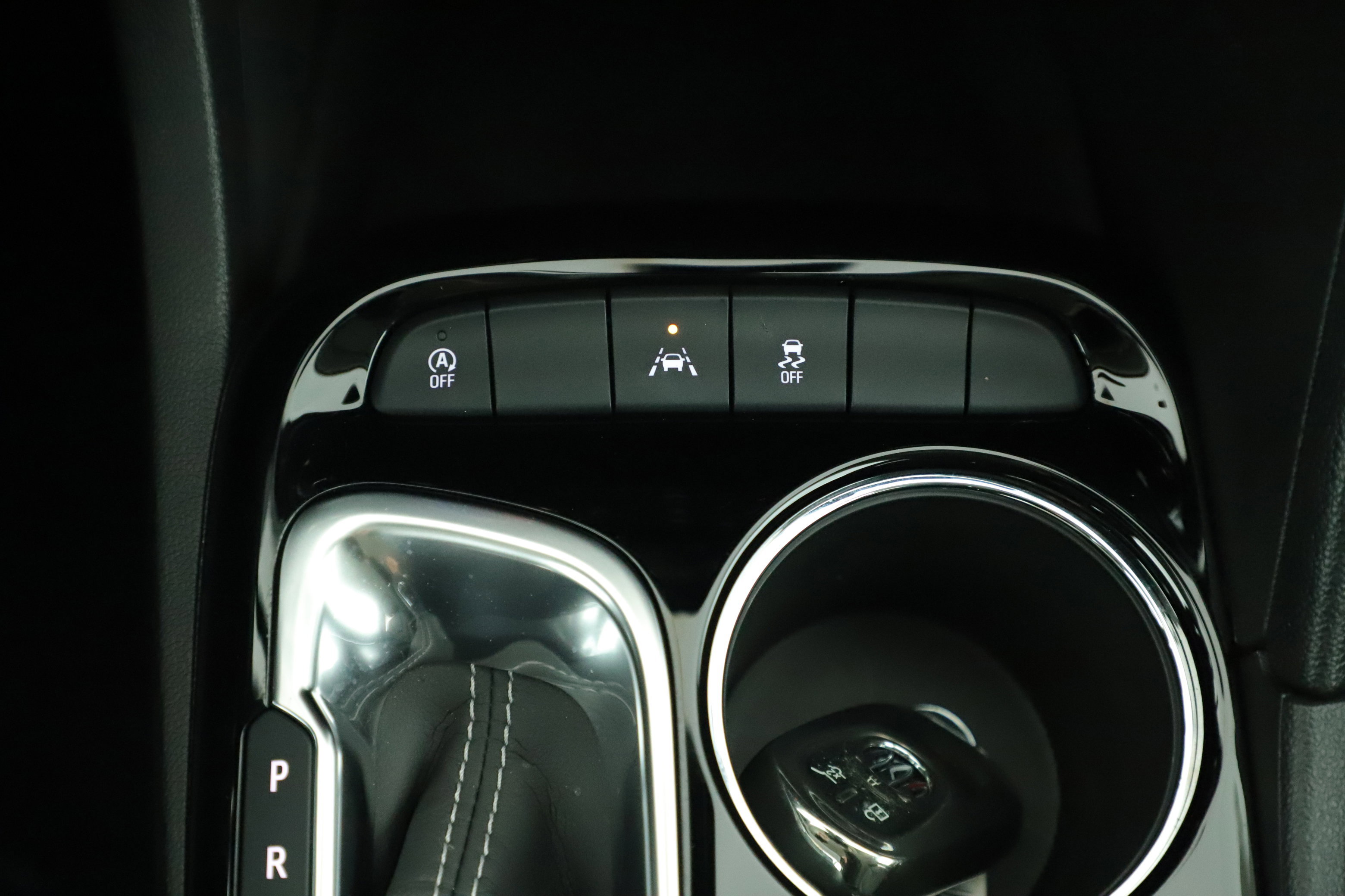 Used 2024 Buick Encore GX Sport Touring image 8