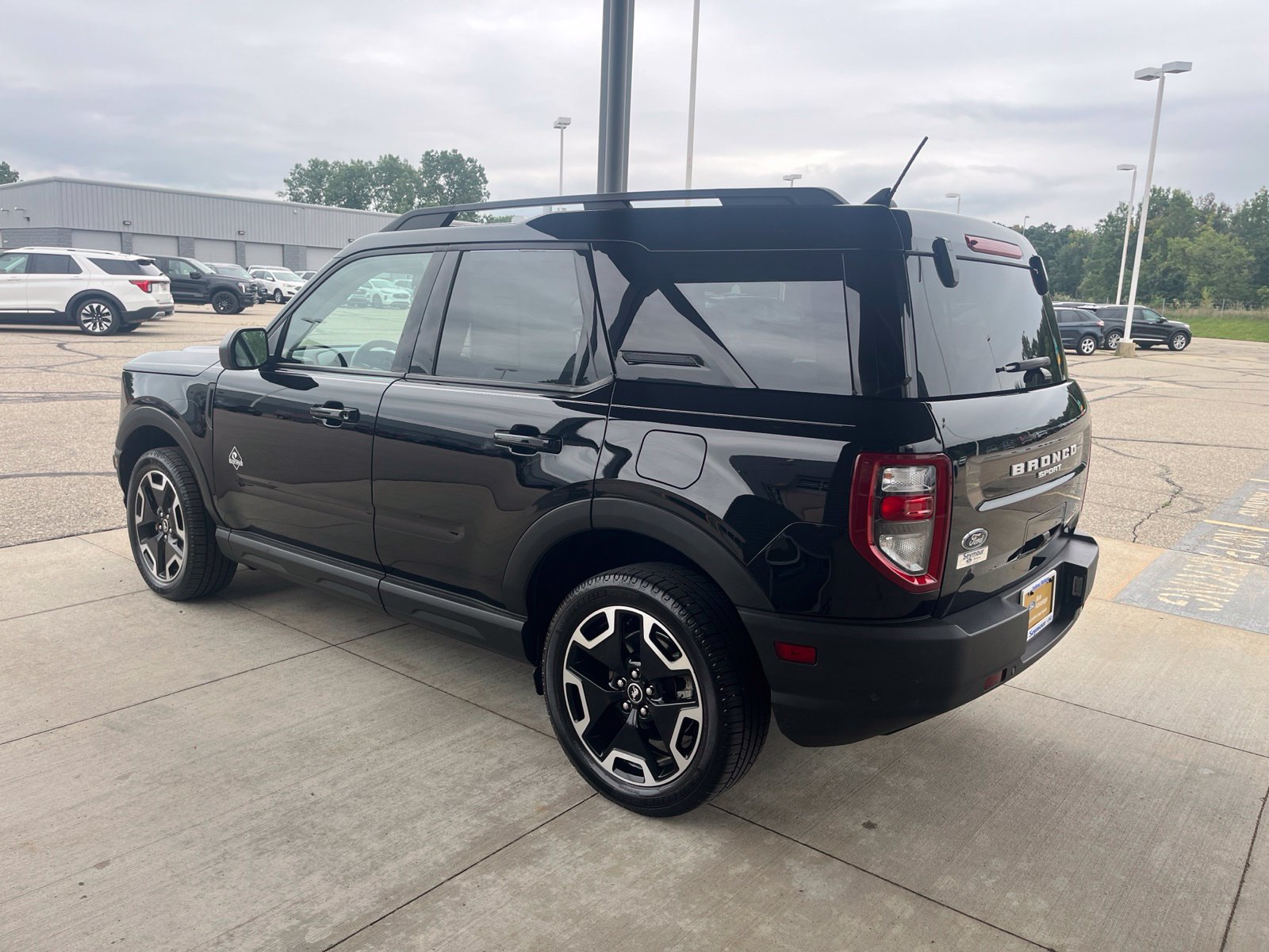 Certified 2021 Ford Bronco Sport Outer Banks AWD/4WD image 3
