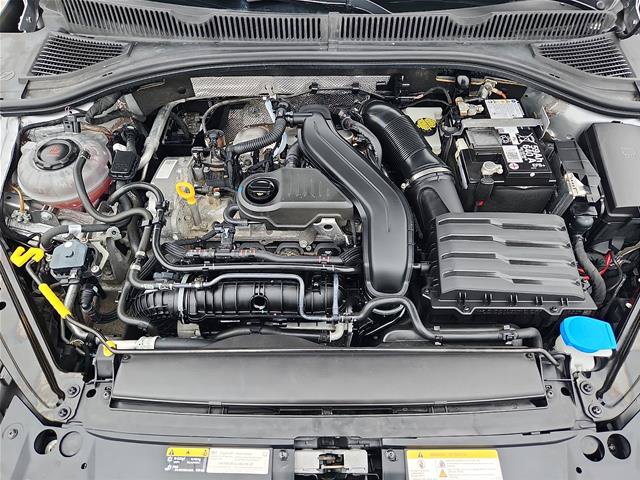 Used 2025 Volkswagen Jetta SE FWD image 26