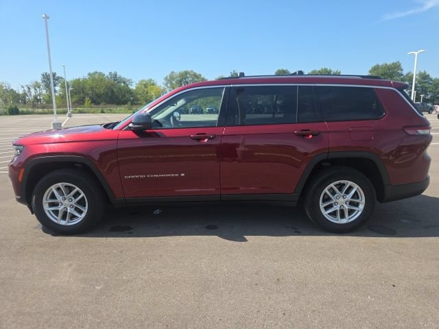 Used 2023 Jeep Grand Cherokee L Laredo w/ Luxury Tech Group I AWD/4WD image 15
