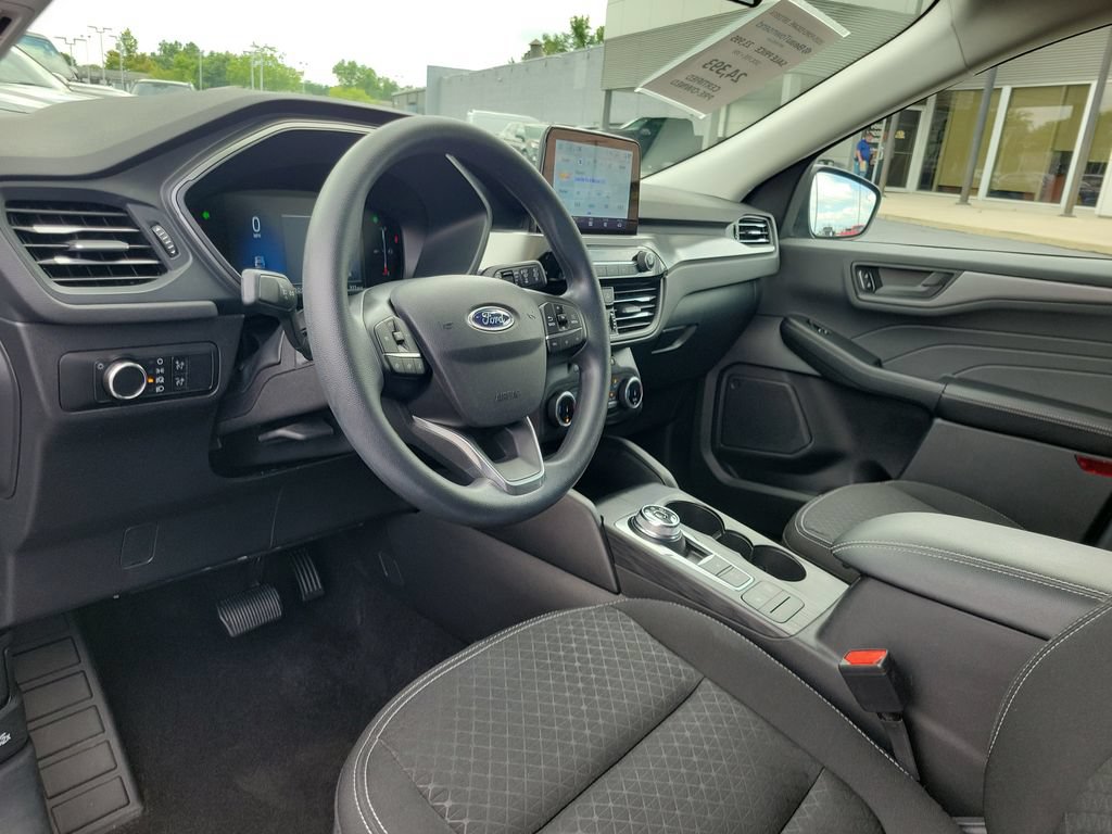 Certified 2025 Ford Escape Active AWD/4WD image 21