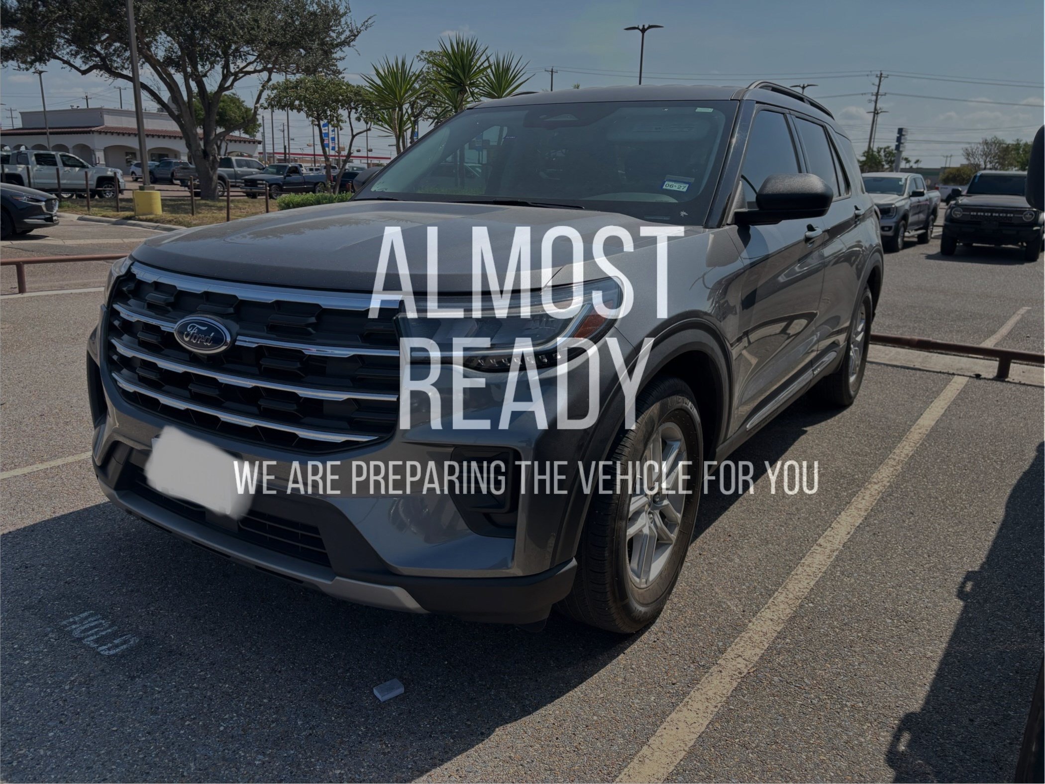 Certified 2025 Ford Explorer Active RWD image 2