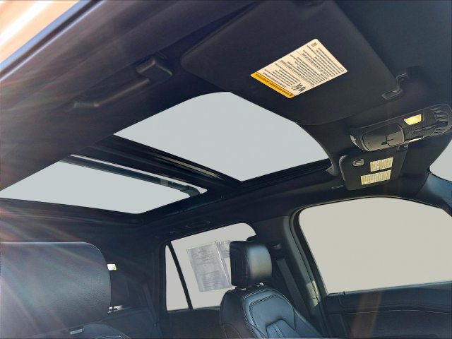 Certified 2019 Ford Expedition Limited w/ Special Edition Package AWD/4WD image 32