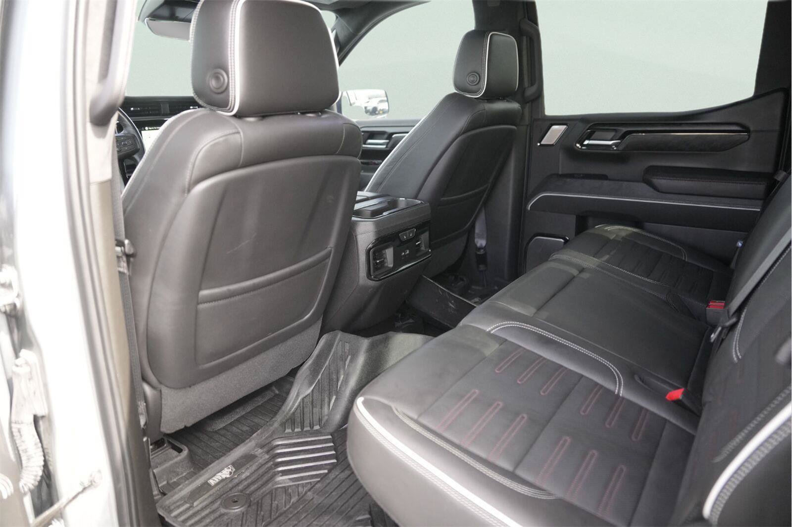 Used 2024 GMC Sierra 1500 AT4X w/ AT4X AEV Edition AWD/4WD image 12